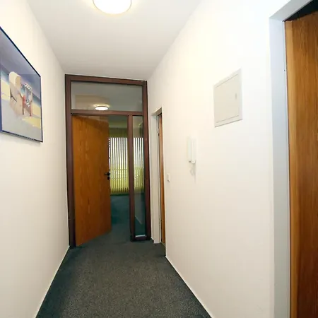 Gmelinstrasse 5 B, Whg C2, By De Wyk アパート *